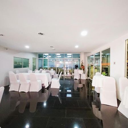 Klean Residence Hotel Bangkok Esterno foto